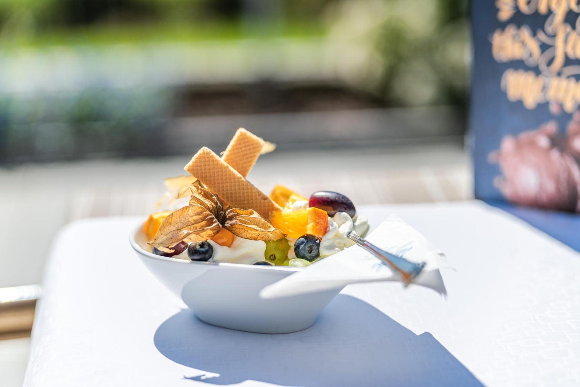 Strandhotel Loechnerhaus Đảo Đảo Reichenau Ngoại thất bức ảnh