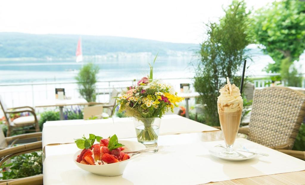 Strandhotel Loechnerhaus Đảo Đảo Reichenau Ngoại thất bức ảnh