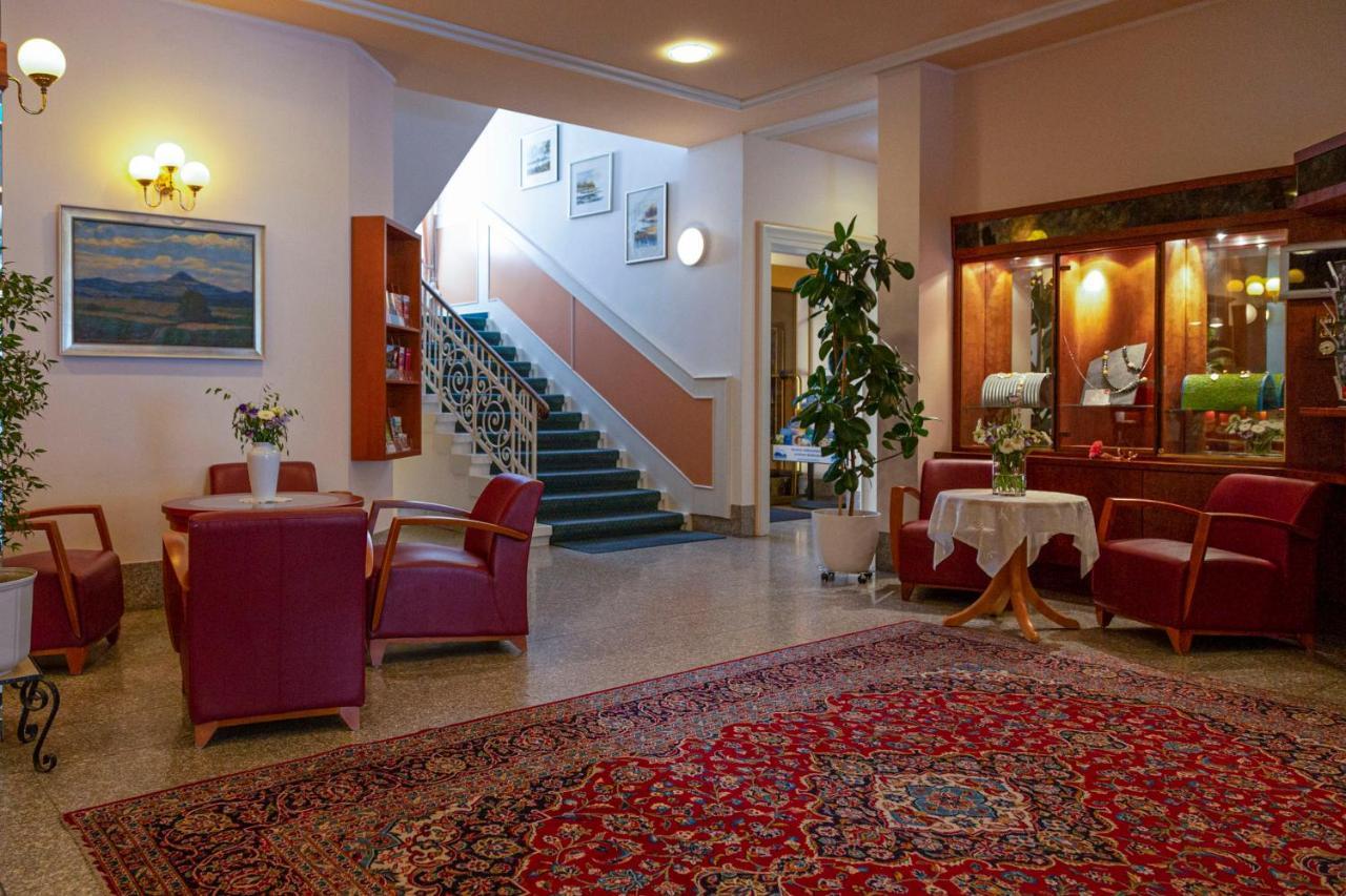 Strandhotel Loechnerhaus Đảo Đảo Reichenau Ngoại thất bức ảnh