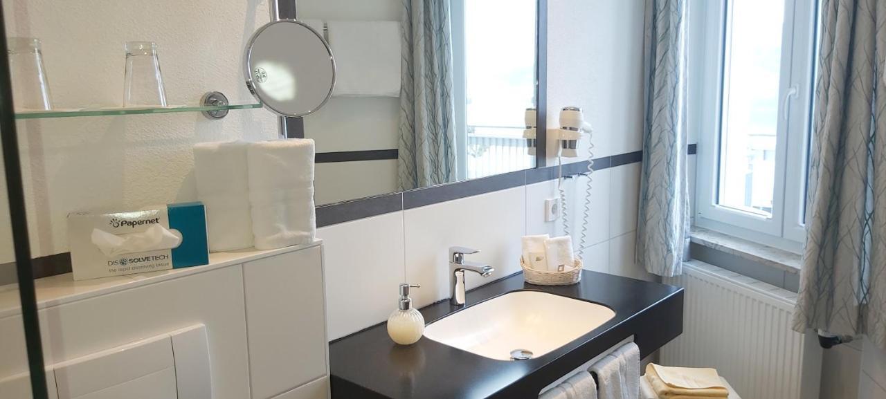 Strandhotel Loechnerhaus Đảo Đảo Reichenau Ngoại thất bức ảnh