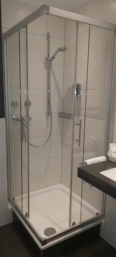 Strandhotel Loechnerhaus Đảo Đảo Reichenau Ngoại thất bức ảnh